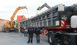 გიგანტური აუზი